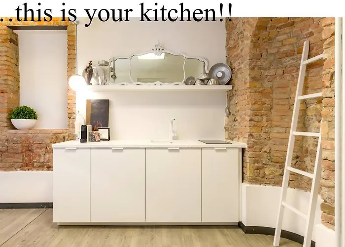 Punto Luce In Center Of * Verona