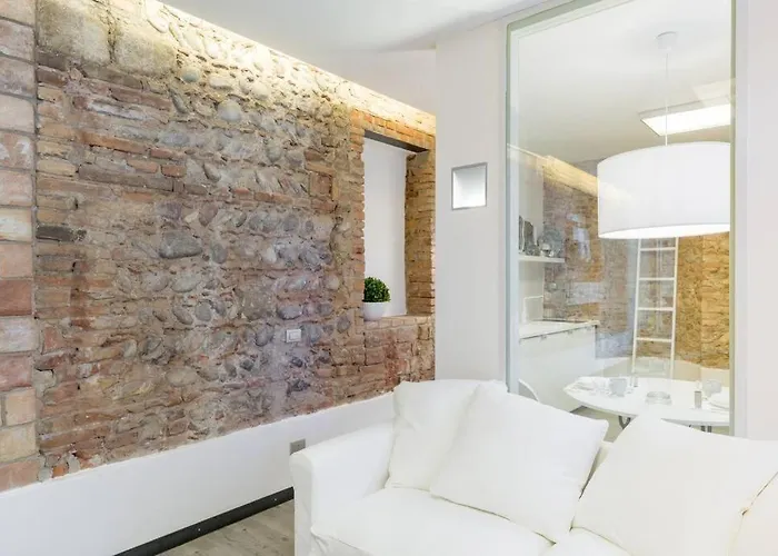 Punto Luce In Center Of Verona